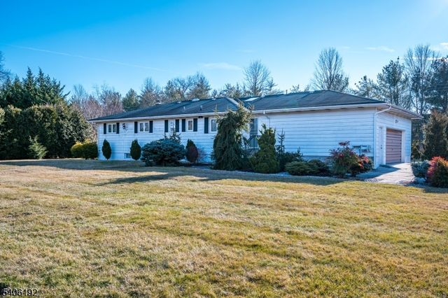 18 Cortelyous Ln, Franklin Twp., NJ 08873