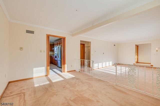 18 Cortelyous Ln, Franklin Twp., NJ 08873