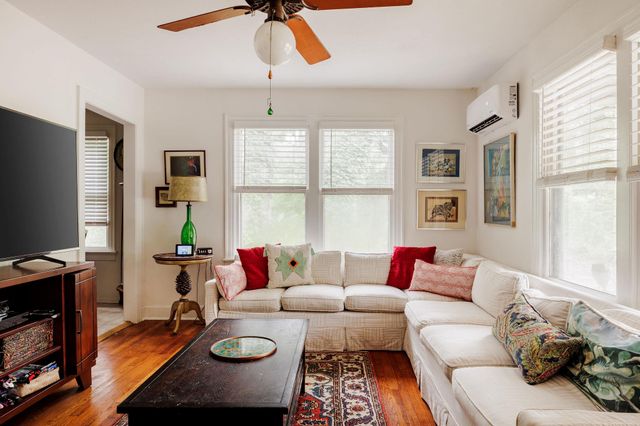 4201 Gregg Ward LN, Austin, TX 78744