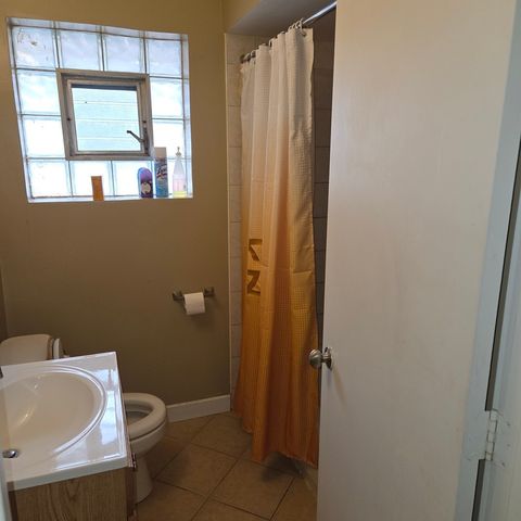 15603 Marshfield Avenue, Harvey, IL 60426