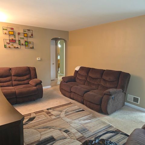 15603 Marshfield Avenue, Harvey, IL 60426