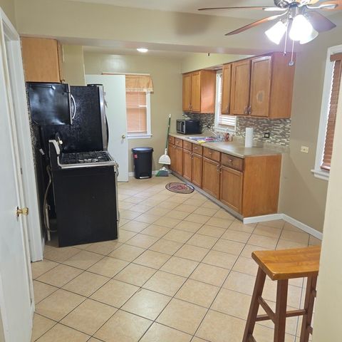 15603 Marshfield Avenue, Harvey, IL 60426