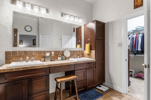 3317 Stonecrest Drive, Grapevine, TX 76051