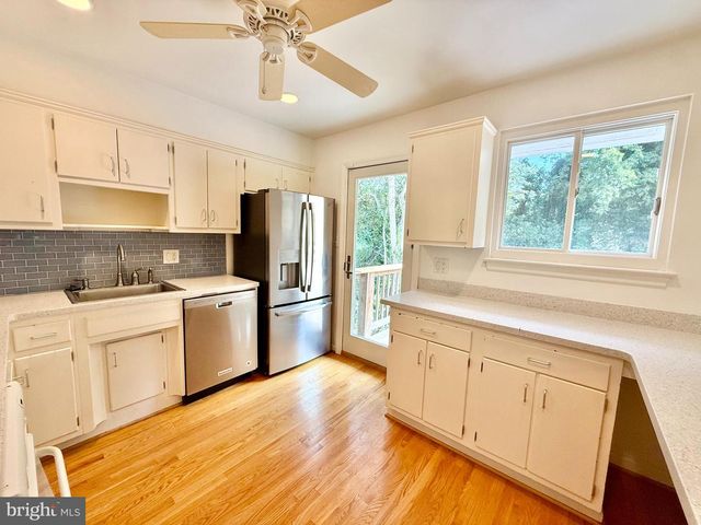 4439 SPRINGDALE ST NW, Washington, DC 20016