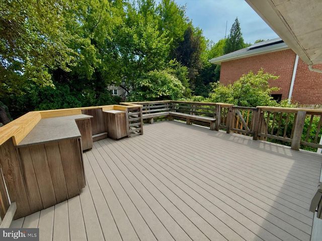 4439 SPRINGDALE ST NW, Washington, DC 20016