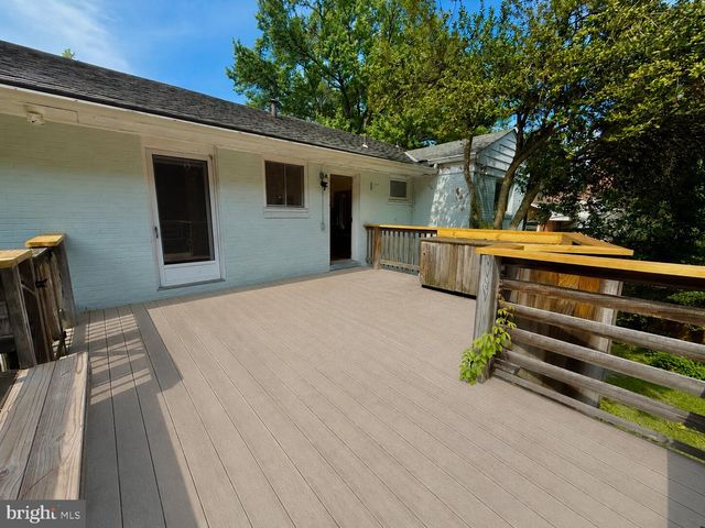 4439 SPRINGDALE ST NW, Washington, DC 20016