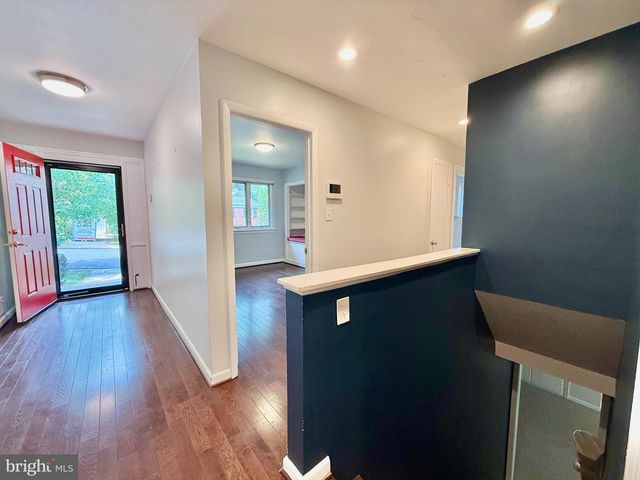 4439 SPRINGDALE ST NW, Washington, DC 20016