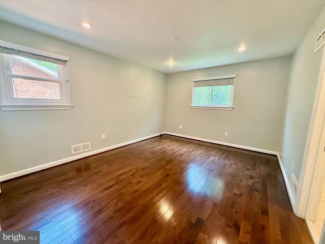 4439 SPRINGDALE ST NW, Washington, DC 20016