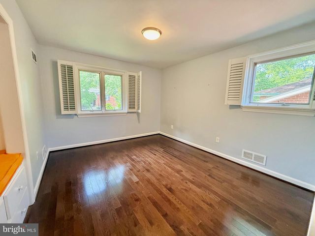 4439 SPRINGDALE ST NW, Washington, DC 20016