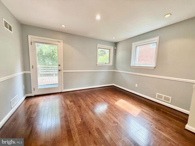 4439 SPRINGDALE ST NW, Washington, DC 20016