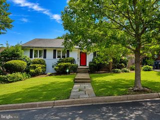 4439 SPRINGDALE ST NW, Washington, DC 20016