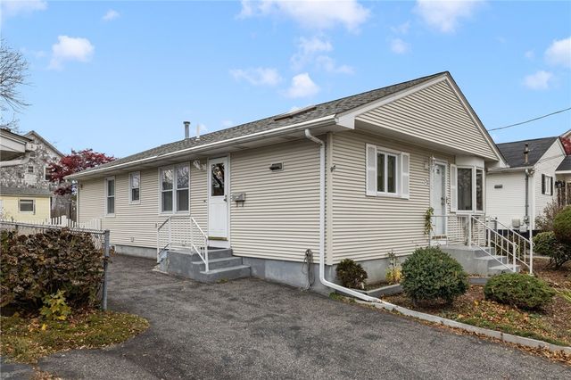 23 Hewes Street, Cumberland, RI 02864