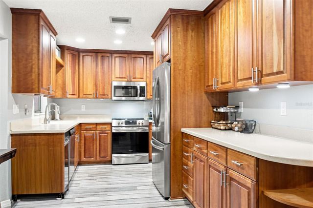 6706 WALDORF COURT, New Port Richey, FL 34655