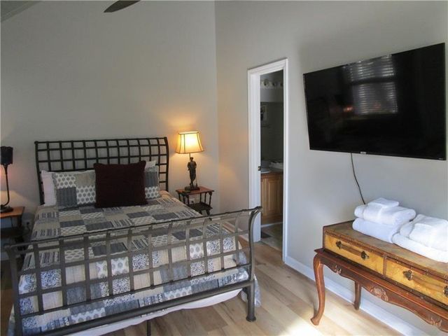 17 Dach Bruecke Gasse, Helen, GA 30545