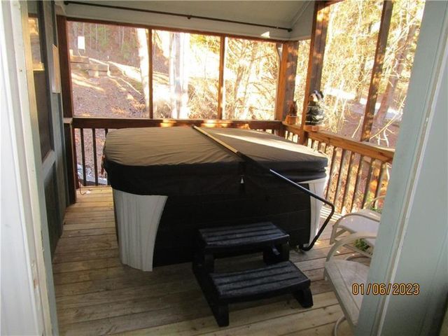 17 Dach Bruecke Gasse, Helen, GA 30545