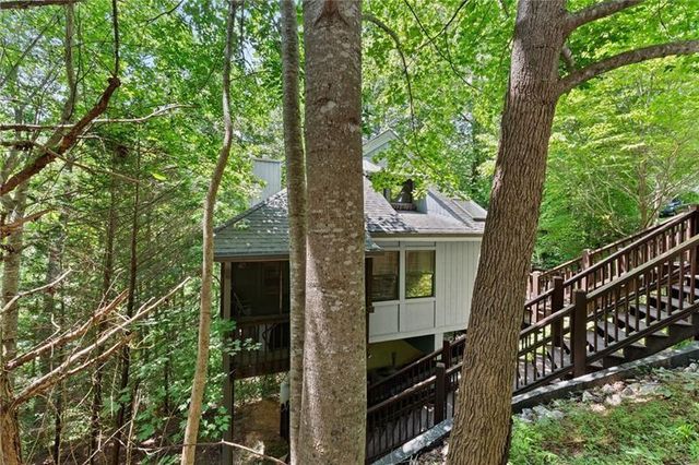 17 Dach Bruecke Gasse, Helen, GA 30545