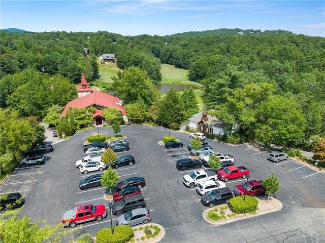 17 Dach Bruecke Gasse, Helen, GA 30545