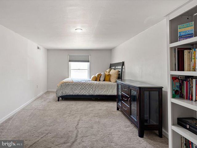 1103 WILSON RD, Wilmington, DE 19803