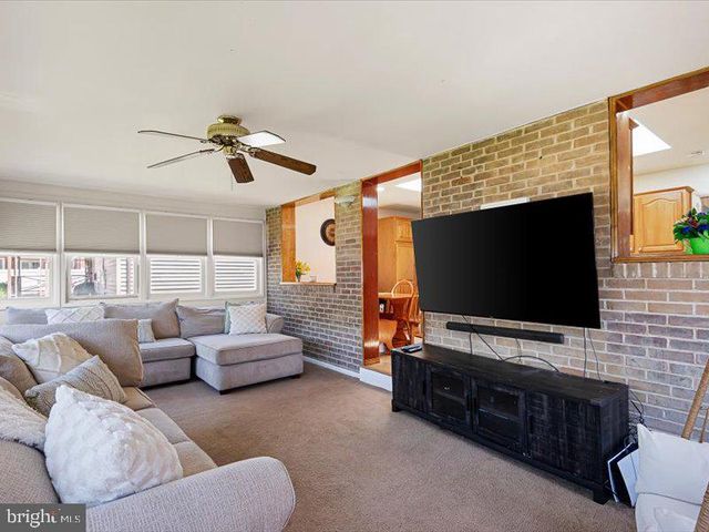 1103 WILSON RD, Wilmington, DE 19803