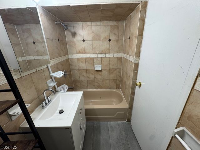 27 Highland Ave, Newark City, NJ 07104