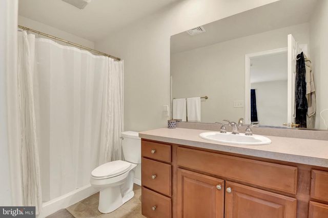 63 KESWICK DR, Mechanicsburg, PA 17050