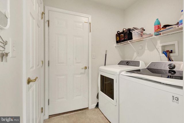 63 KESWICK DR, Mechanicsburg, PA 17050