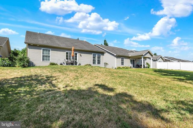 63 KESWICK DR, Mechanicsburg, PA 17050