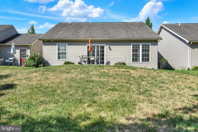 63 KESWICK DR, Mechanicsburg, PA 17050