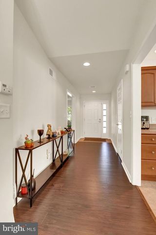 63 KESWICK DR, Mechanicsburg, PA 17050