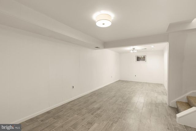1318 ROUND OAK CT, Mclean, VA 22101