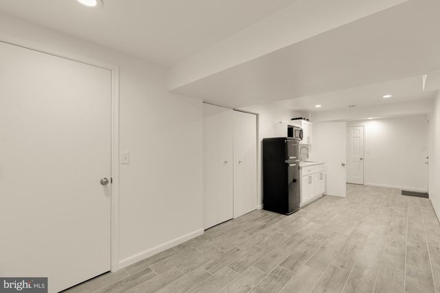 1318 ROUND OAK CT, Mclean, VA 22101