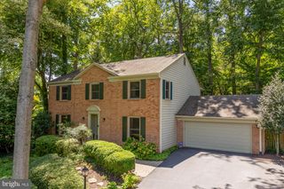 1318 ROUND OAK CT, Mclean, VA 22101
