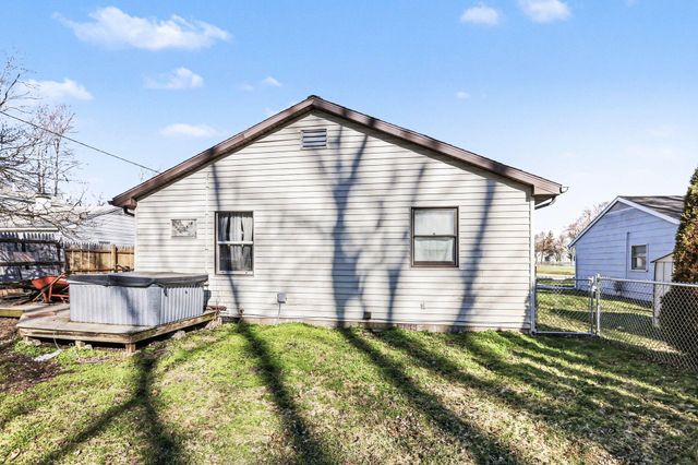 925 Forest Park Avenue, Watervliet City, MI 49098