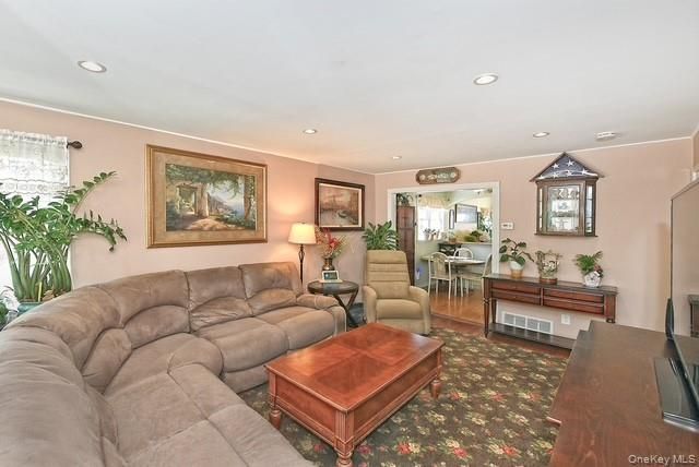 6720 211th Street, Oakland Gardens, NY 11364