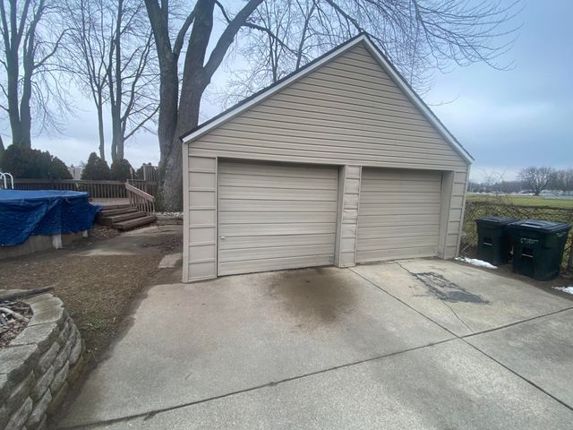 11425 Plumbrook Road, Sterling Heights City, MI 48312