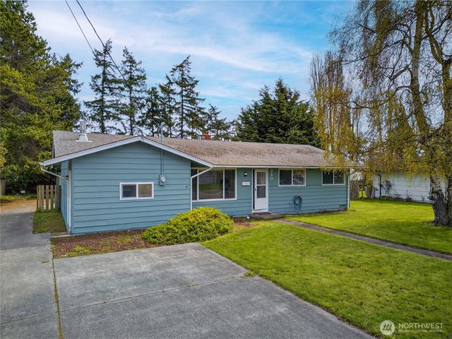 920 SW Bowmer St, Oak Harbor, WA 98277