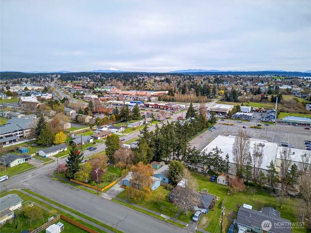 920 SW Bowmer St, Oak Harbor, WA 98277