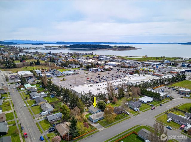 920 SW Bowmer St, Oak Harbor, WA 98277