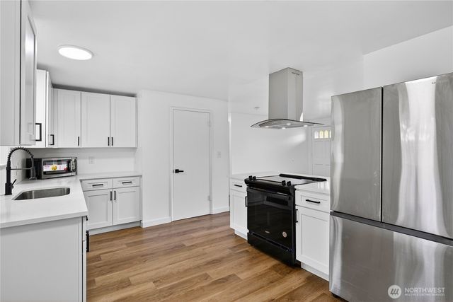 920 SW Bowmer St, Oak Harbor, WA 98277