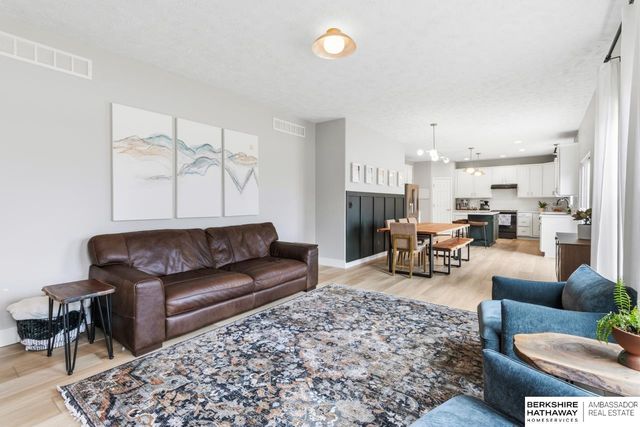 7103 S 193 Street, Gretna, NE 68028