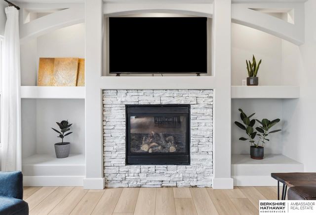 7103 S 193 Street, Gretna, NE 68028