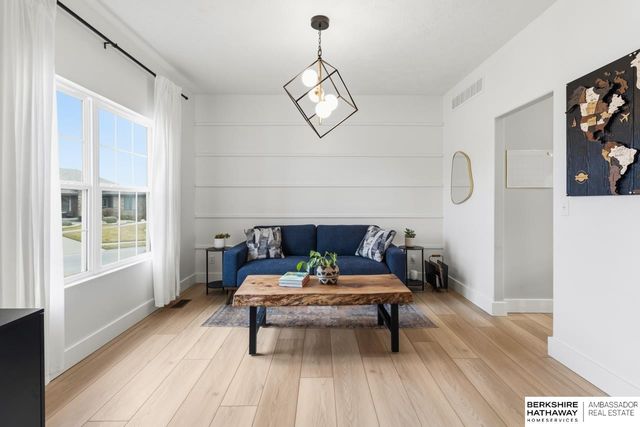 7103 S 193 Street, Gretna, NE 68028