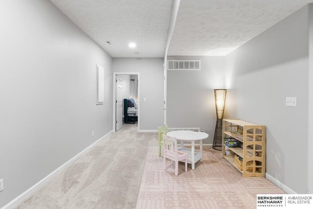 7103 S 193 Street, Gretna, NE 68028