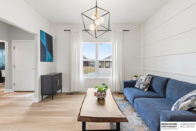 7103 S 193 Street, Gretna, NE 68028