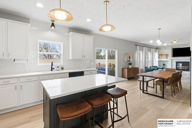 7103 S 193 Street, Gretna, NE 68028