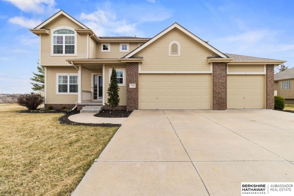 7103 S 193 Street, Gretna, NE 68028