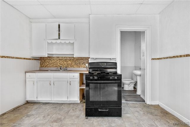 84 10th Street, Buffalo, NY 14201