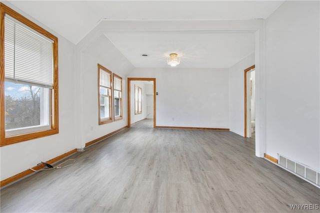 84 10th Street, Buffalo, NY 14201