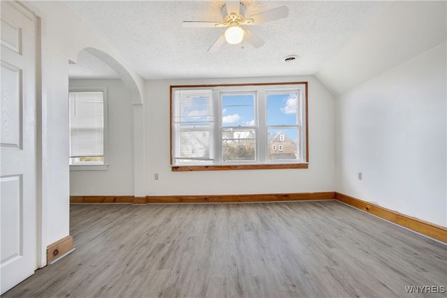 84 10th Street, Buffalo, NY 14201