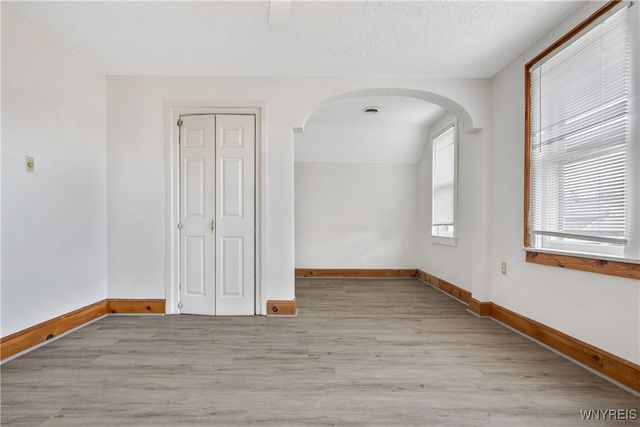 84 10th Street, Buffalo, NY 14201